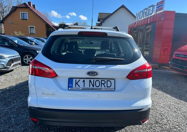 Ford Focus cena 36700 przebieg: 123930, rok produkcji 2015 z Połaniec małe 254